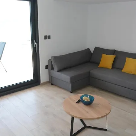 Sole Apartment Turanj Exterior photo