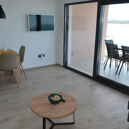 Sole Apartment Turanj Exterior photo
