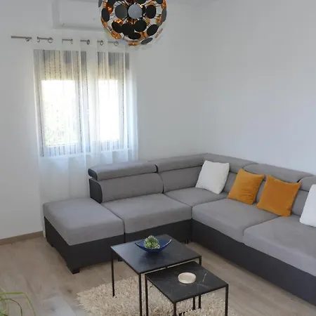 Sole Apartment Turanj Exterior photo