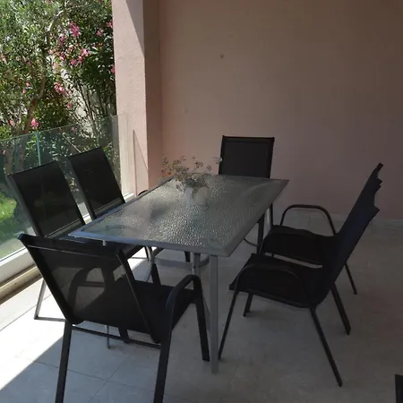 Sole Apartment Turanj Exterior photo