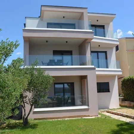 Sole Apartment Turanj Exterior photo