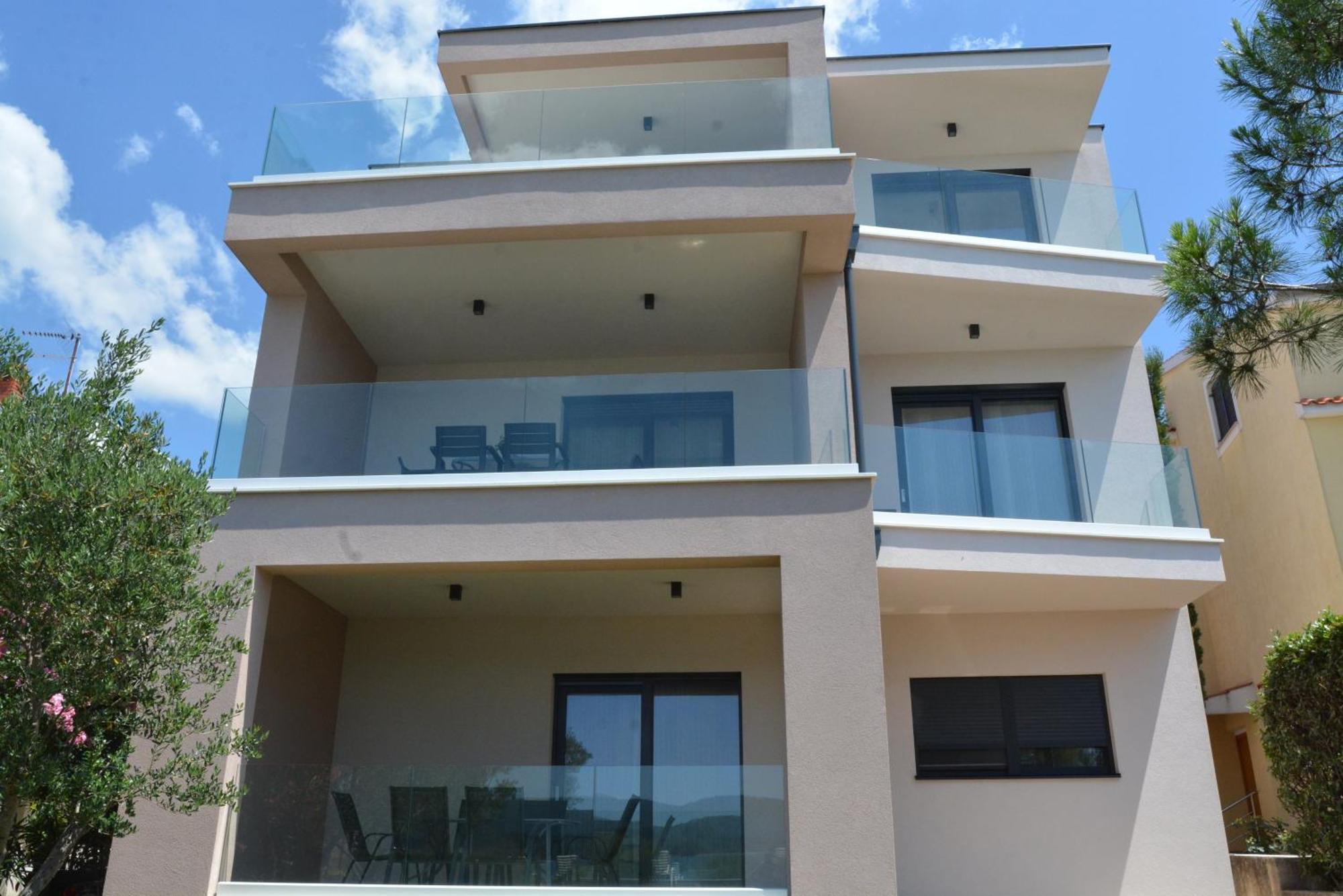 Apartment Sole Turanj
